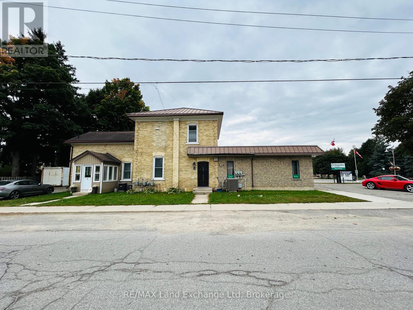 8 Alfred Street, North Huron, Ontario  N0G 2W0 - Photo 3 - X12807328