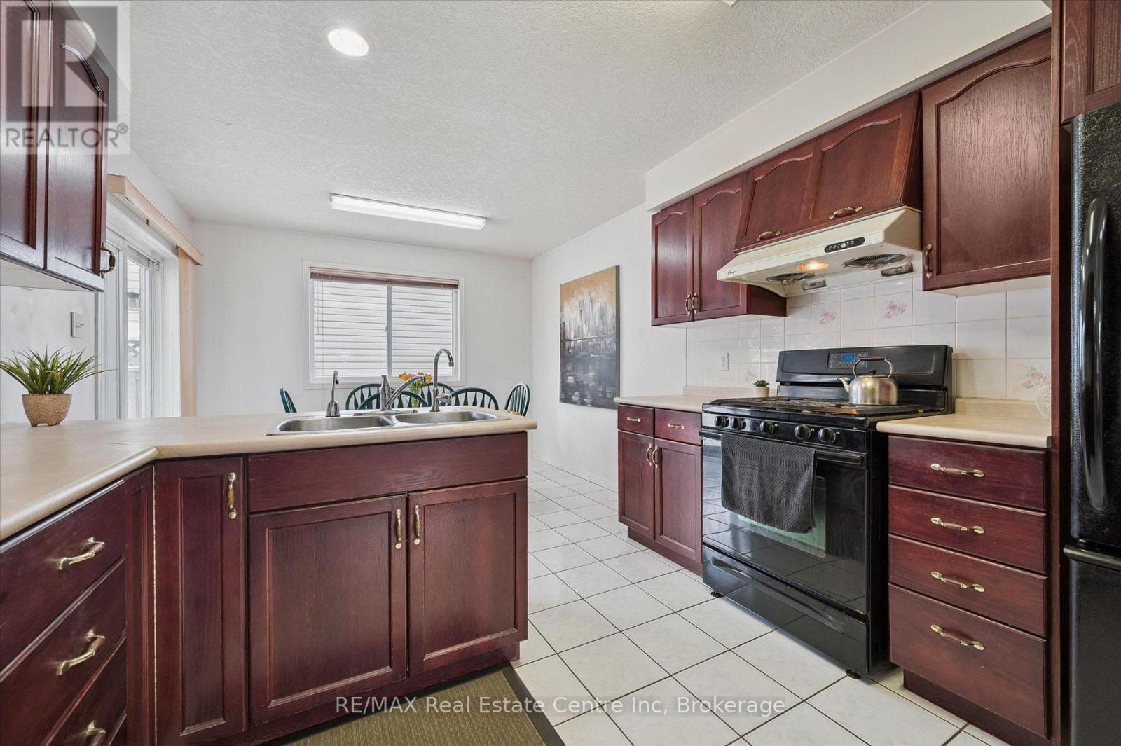 19 Merganser Drive, Guelph, Ontario  N1C 1C8 - Photo 7 - X12807354