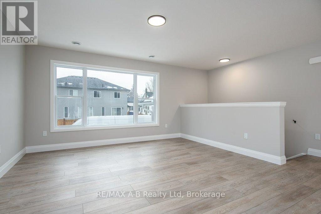 38 Jacob St Street E, East Zorra-Tavistock (Tavistock), Ontario  N0B 2R0 - Photo 11 - X12807438