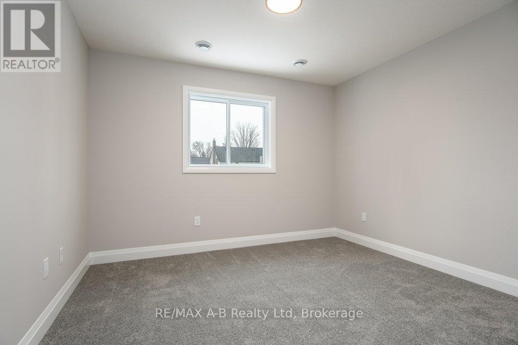 38 Jacob St Street E, East Zorra-Tavistock (Tavistock), Ontario  N0B 2R0 - Photo 26 - X12807438