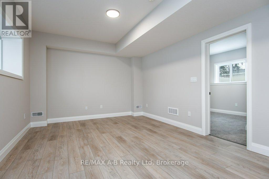 38 Jacob St Street E, East Zorra-Tavistock (Tavistock), Ontario  N0B 2R0 - Photo 35 - X12807438