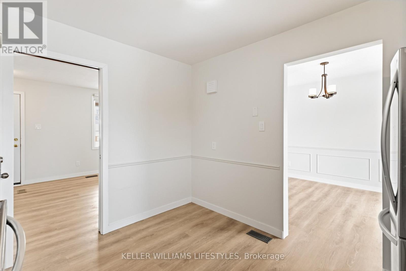 Upper - 32 Rollscourt Gardens, London North, Ontario  N6G 1M1 - Photo 18 - X12807356