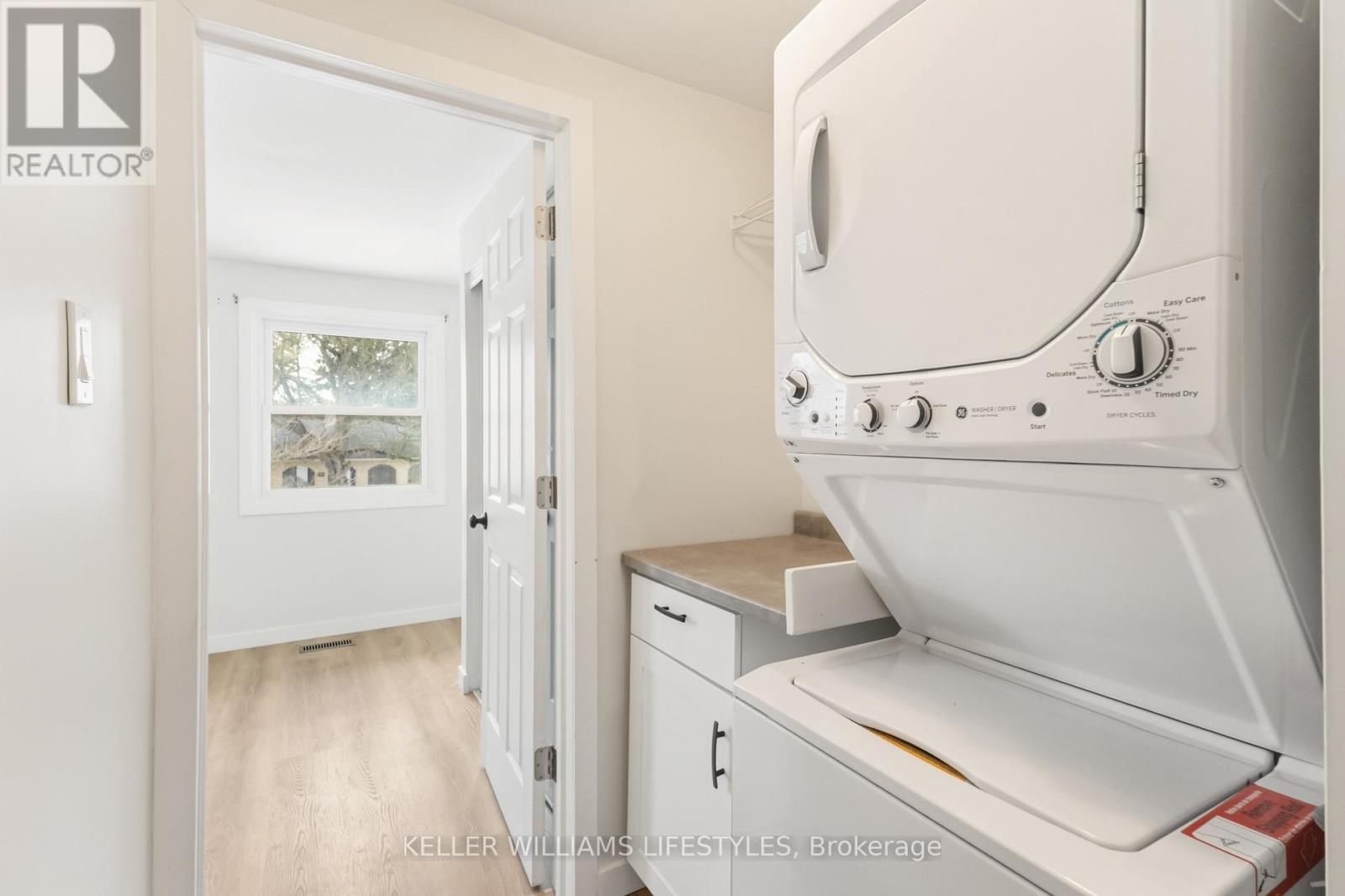 Upper - 32 Rollscourt Gardens, London North, Ontario  N6G 1M1 - Photo 21 - X12807356