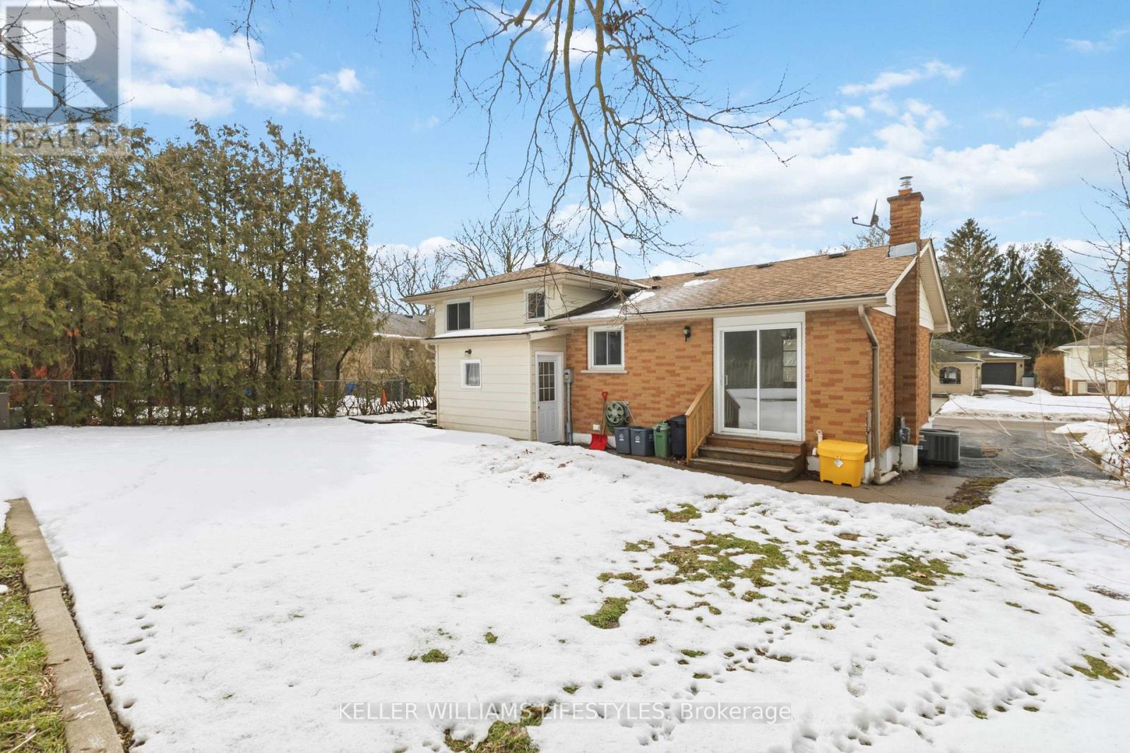Upper - 32 Rollscourt Gardens, London North, Ontario  N6G 1M1 - Photo 30 - X12807356