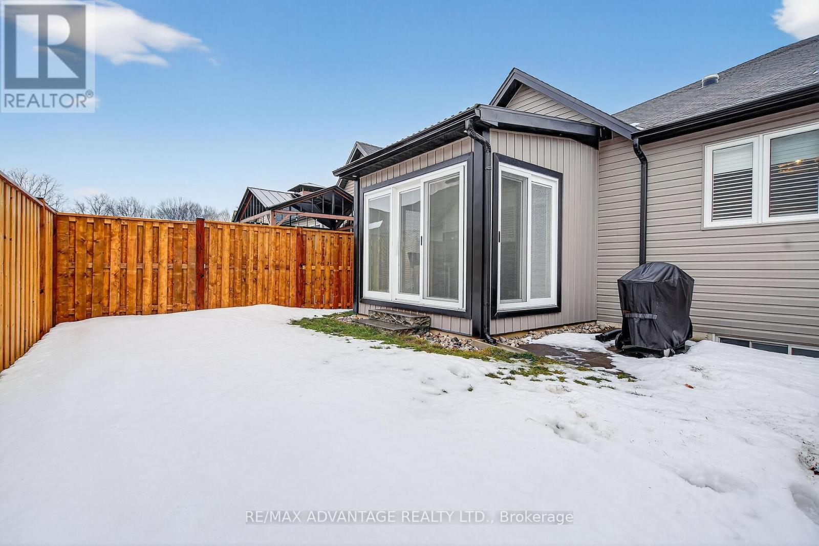 58 Compass Trail, Central Elgin, Ontario  N5L 0B4 - Photo 2 - X12807512