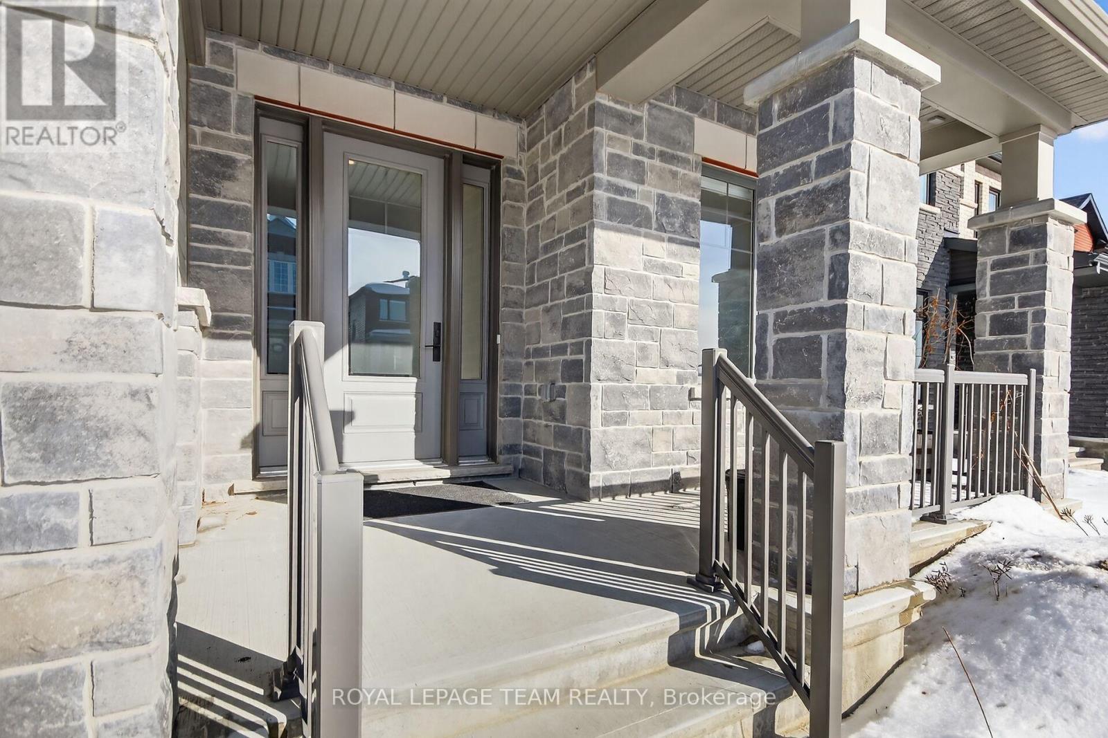 727 Coast Circle, Ottawa, Ontario  K4M 0N2 - Photo 2 - X12807290