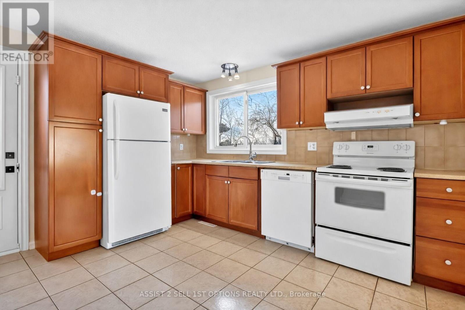 3 Benlea Drive, Ottawa, Ontario  K2G 4A3 - Photo 12 - X12807442