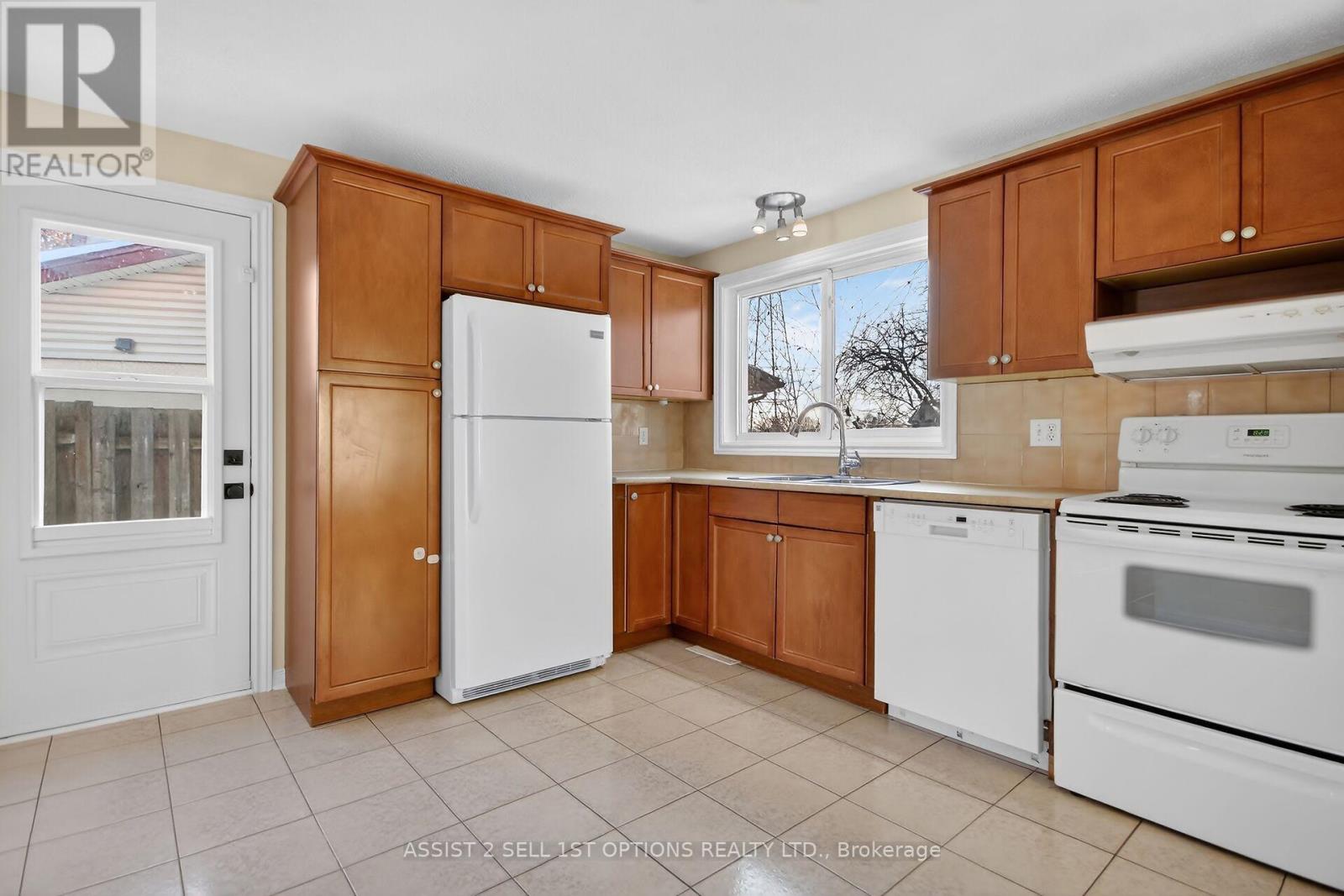 3 Benlea Drive, Ottawa, Ontario  K2G 4A3 - Photo 9 - X12807442