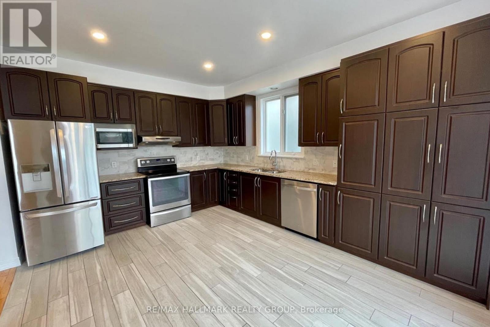 45 Rialto Way, Ottawa, Ontario  K1T 4B1 - Photo 10 - X12807476