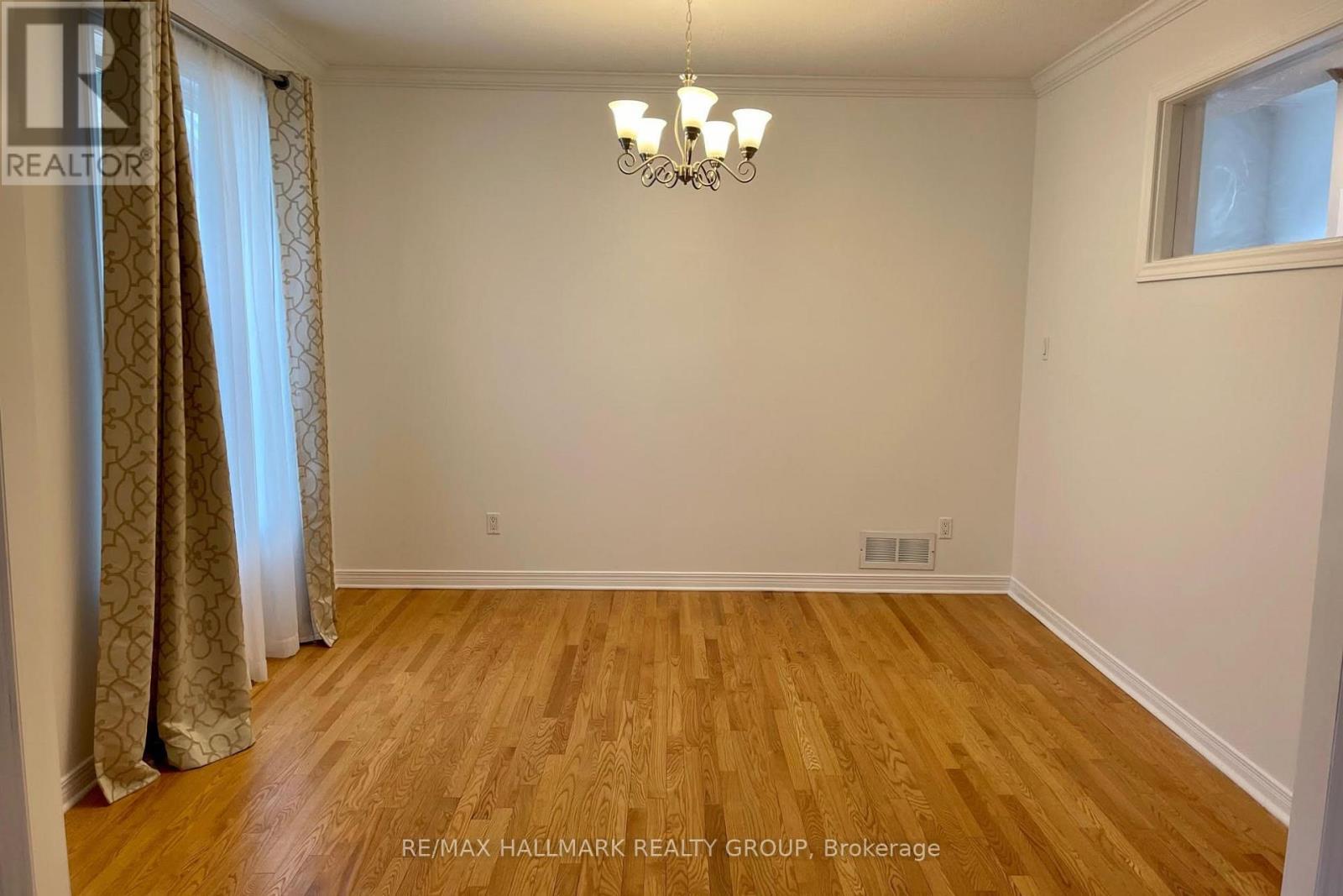 45 Rialto Way, Ottawa, Ontario  K1T 4B1 - Photo 6 - X12807476