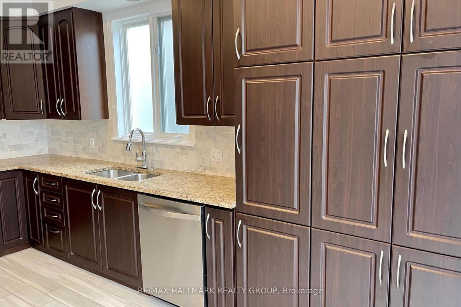 45 Rialto Way, Ottawa, Ontario  K1T 4B1 - Photo 8 - X12807476