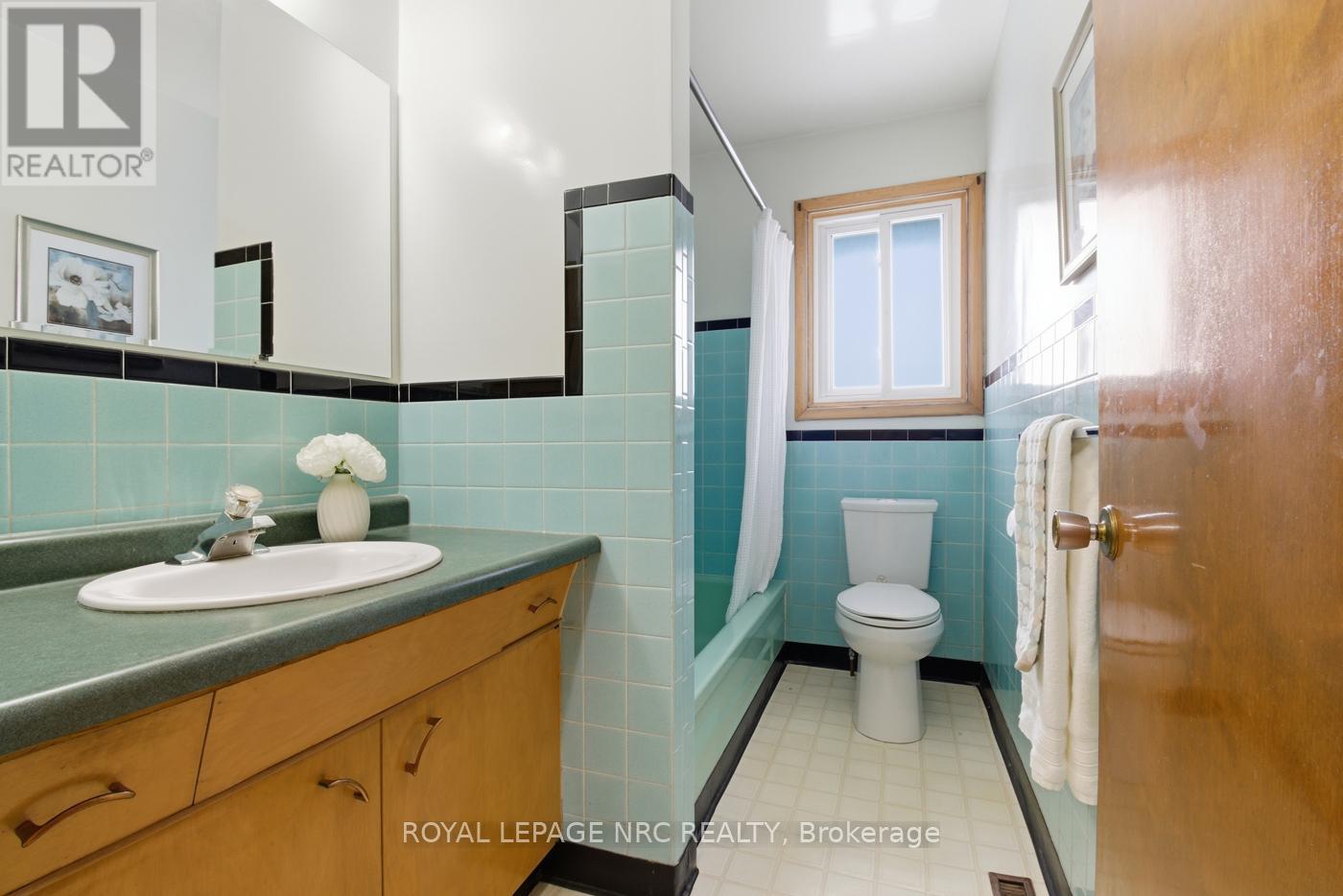 149 Afton Avenue, Welland, Ontario  L3B 1W2 - Photo 16 - X12807418