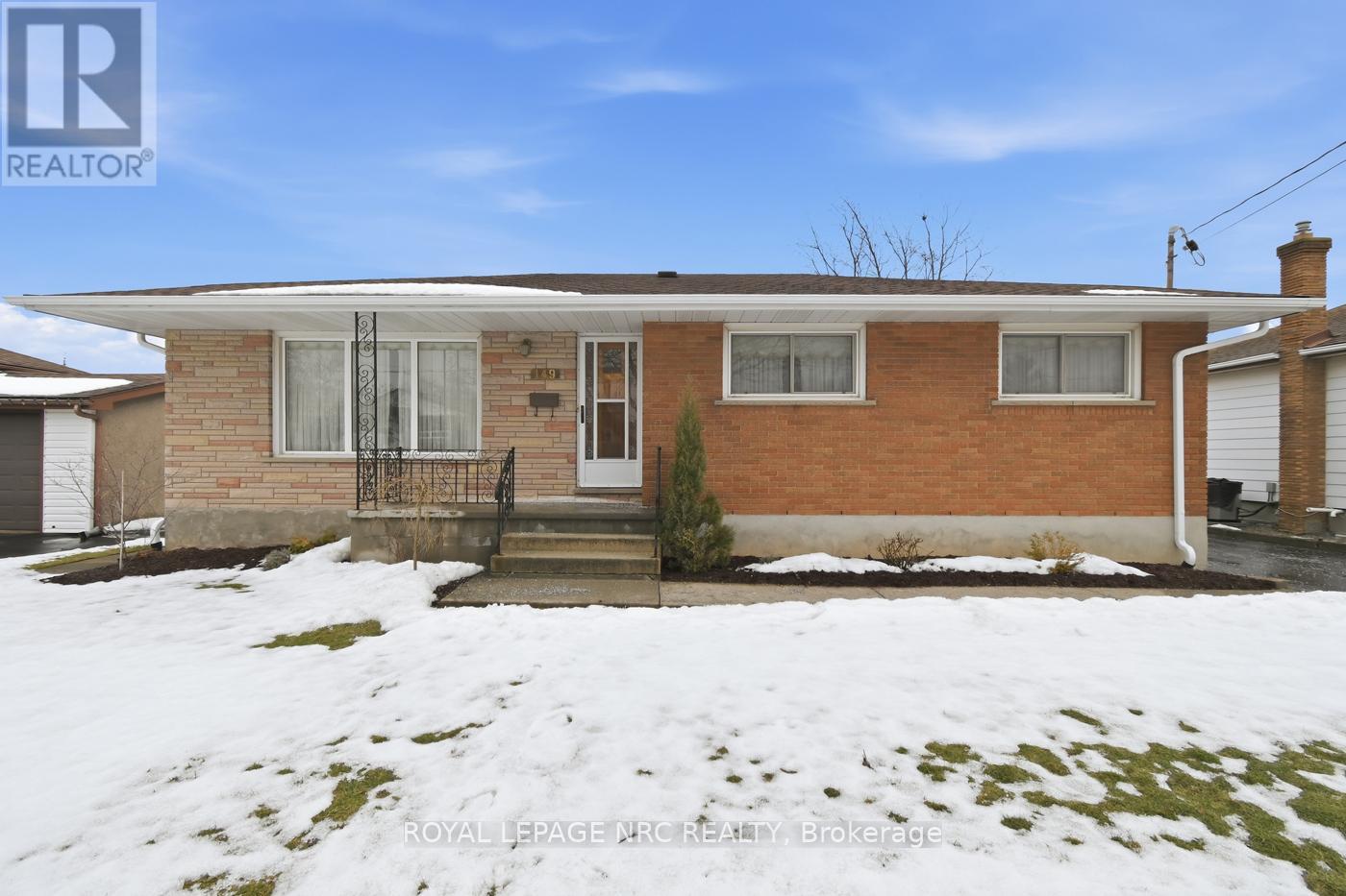 149 Afton Avenue, Welland, Ontario  L3B 1W2 - Photo 2 - X12807418