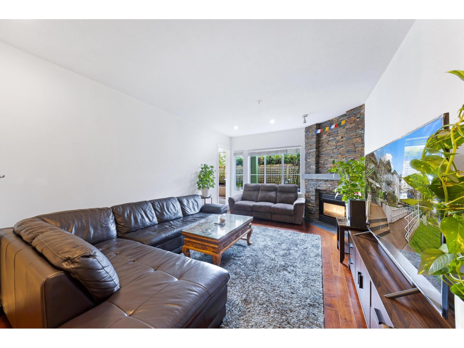 106 10665 139 Street, Surrey, British Columbia  V3Y 4L8 - Photo 2 - R3092048