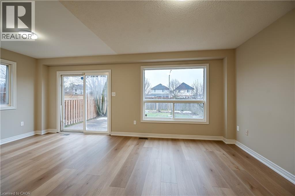 8 Livingstone Crescent, Cambridge, Ontario  N3H 3S7 - Photo 14 - 40799274