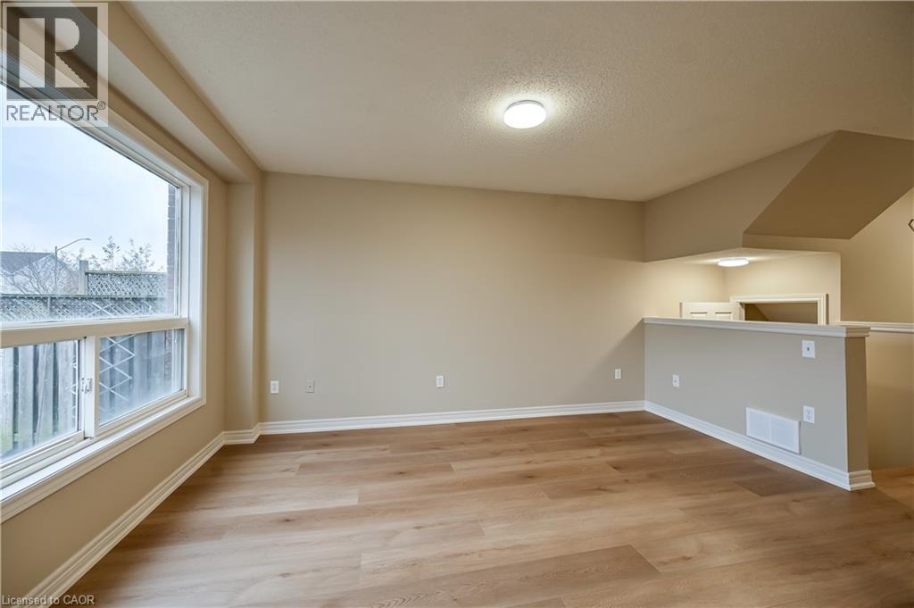 8 Livingstone Crescent, Cambridge, Ontario  N3H 3S7 - Photo 19 - 40799274