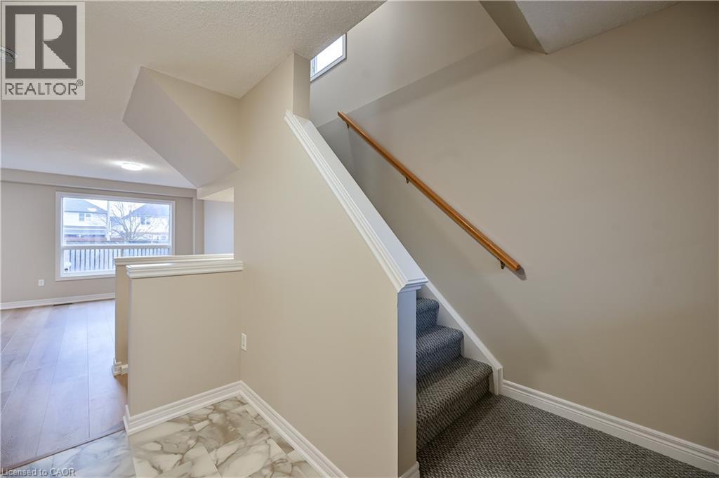 8 Livingstone Crescent, Cambridge, Ontario  N3H 3S7 - Photo 7 - 40799274