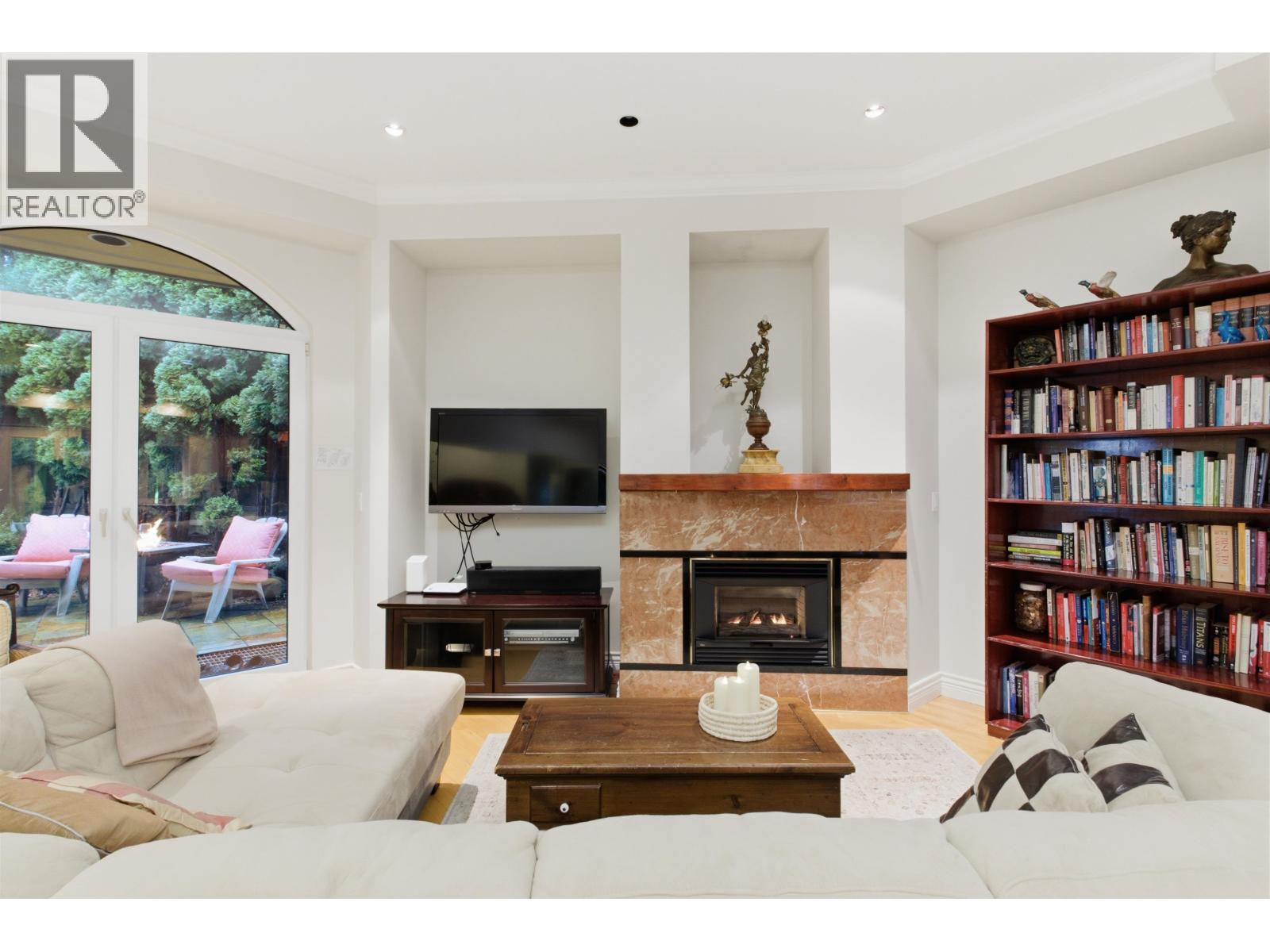 2635 Rosebery Avenue, West Vancouver, British Columbia  V7V 3A3 - Photo 12 - R3090683