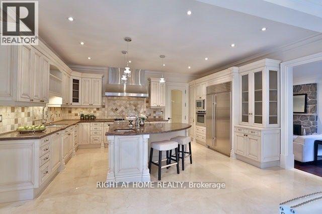 11 York Road, Toronto, Ontario  M2L 1H4 - Photo 6 - C12807284