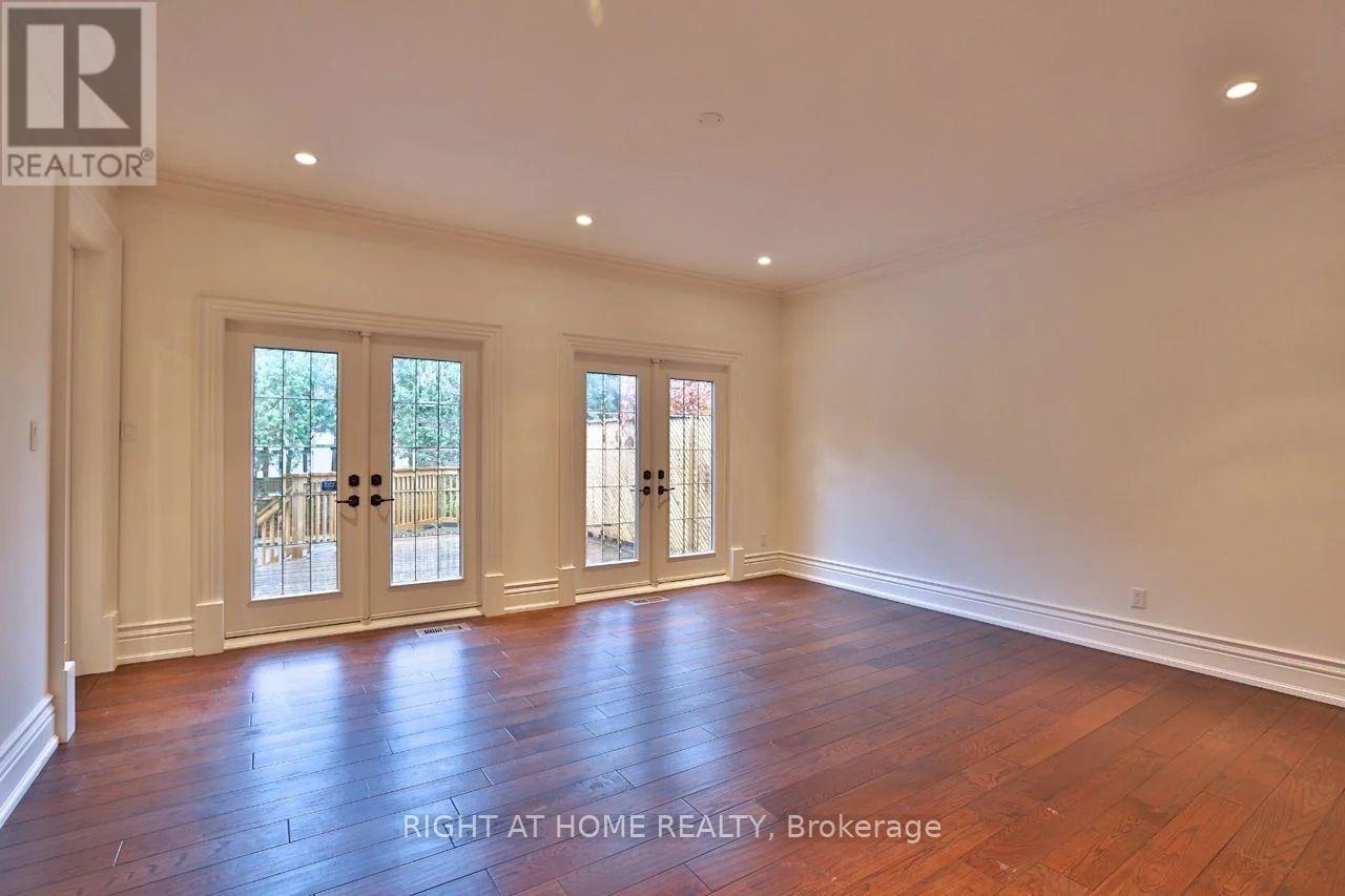 11 York Road, Toronto, Ontario  M2L 1H4 - Photo 7 - C12807284