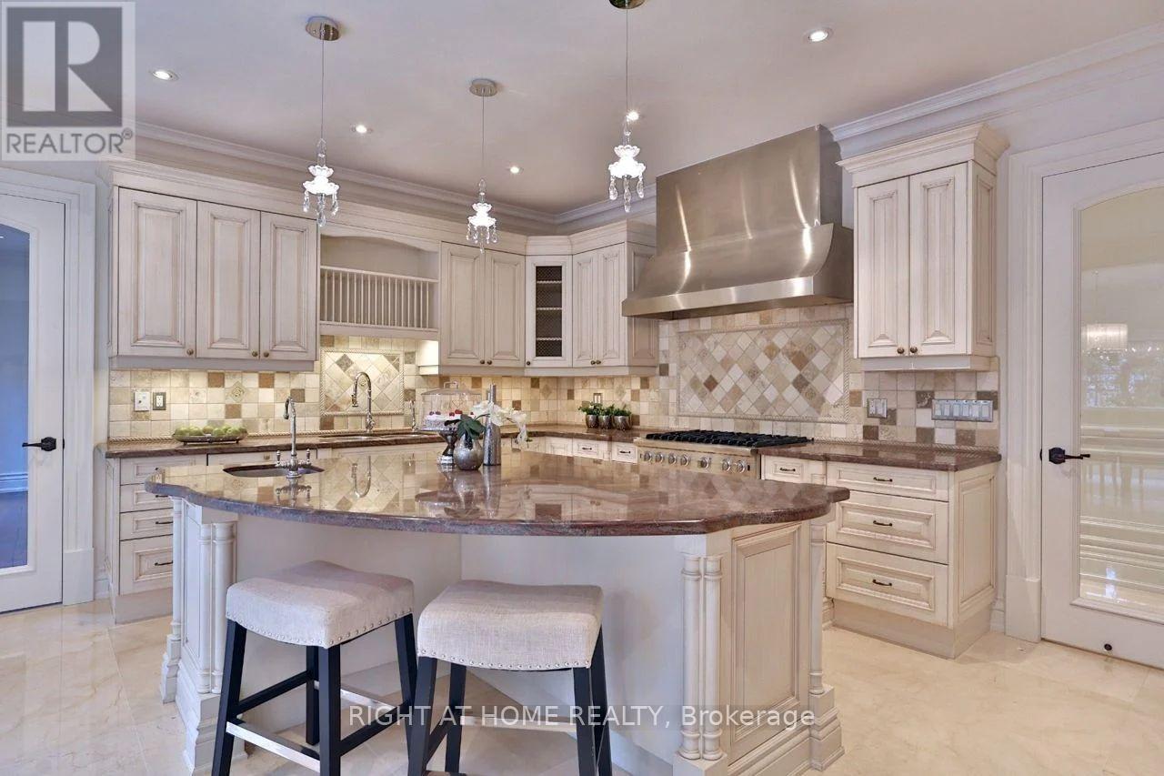 11 York Road, Toronto, Ontario  M2L 1H4 - Photo 9 - C12807284