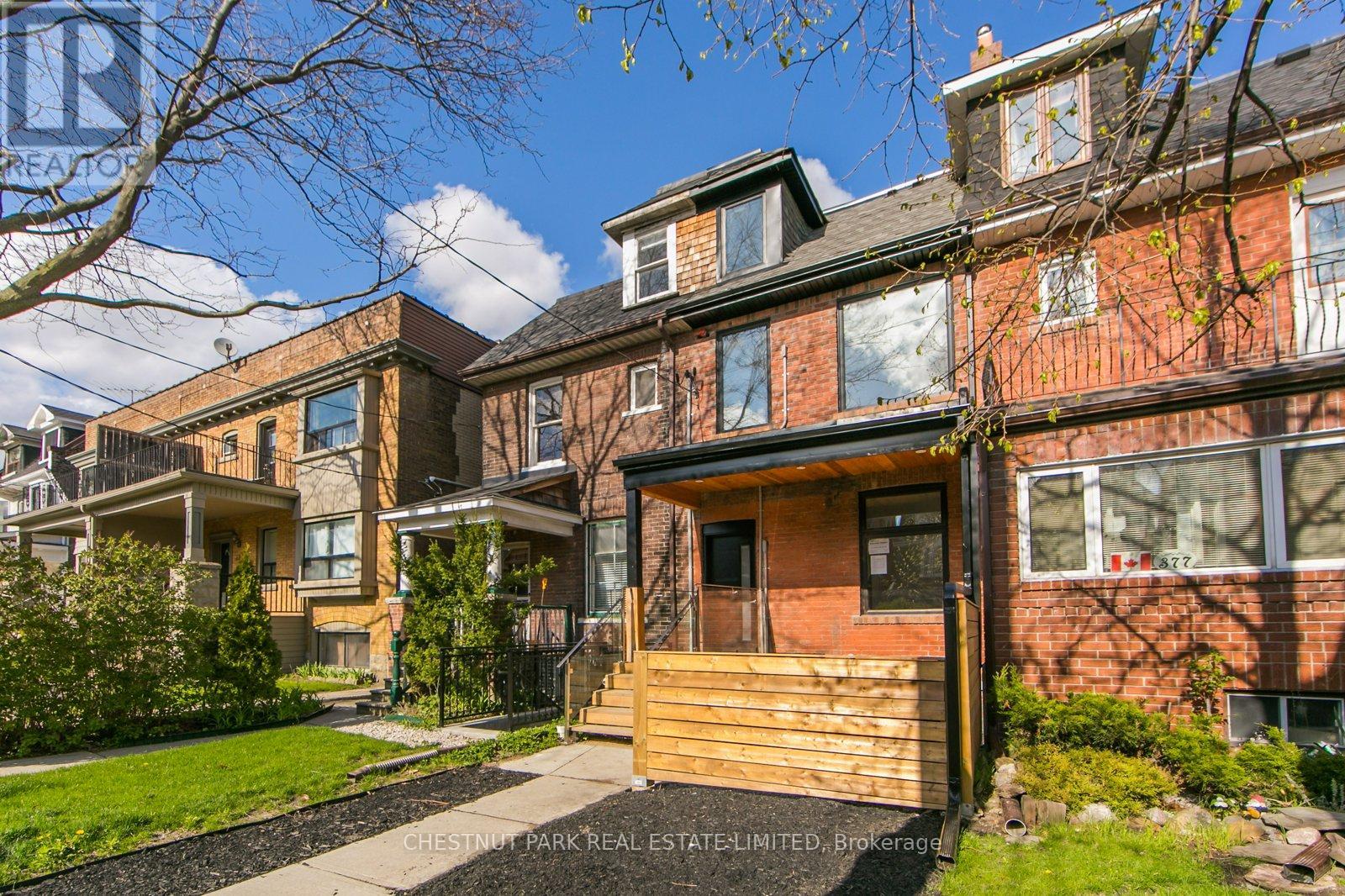 MAIN - 379 ST CLARENS AVENUE, Toronto, Ontario