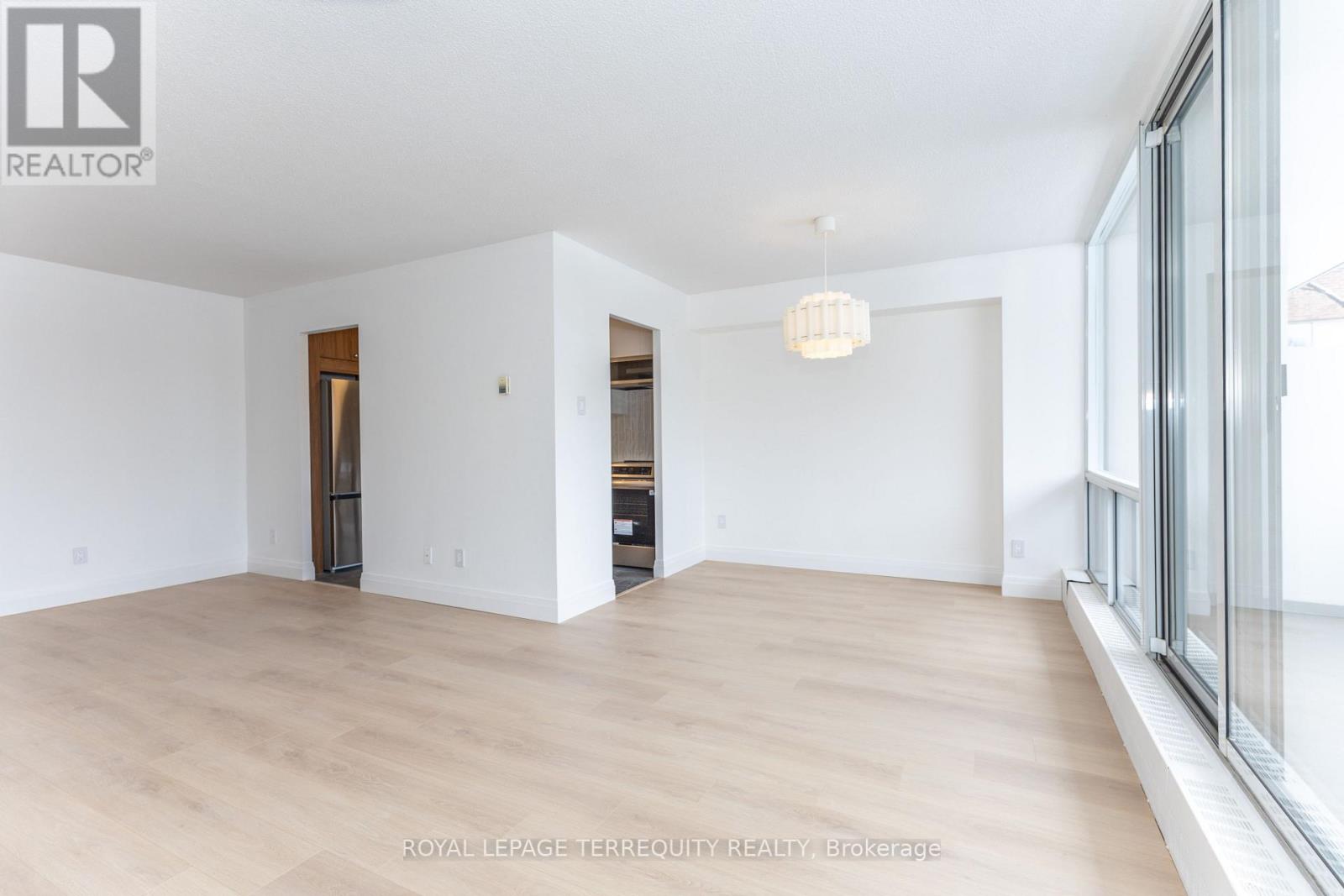 202 - 30 Sunrise Avenue, Toronto, Ontario  M4A 2R3 - Photo 11 - C12807362