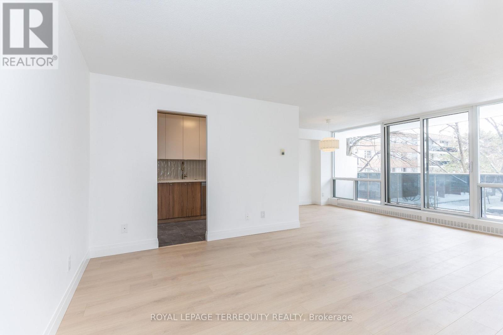 202 - 30 Sunrise Avenue, Toronto, Ontario  M4A 2R3 - Photo 8 - C12807362