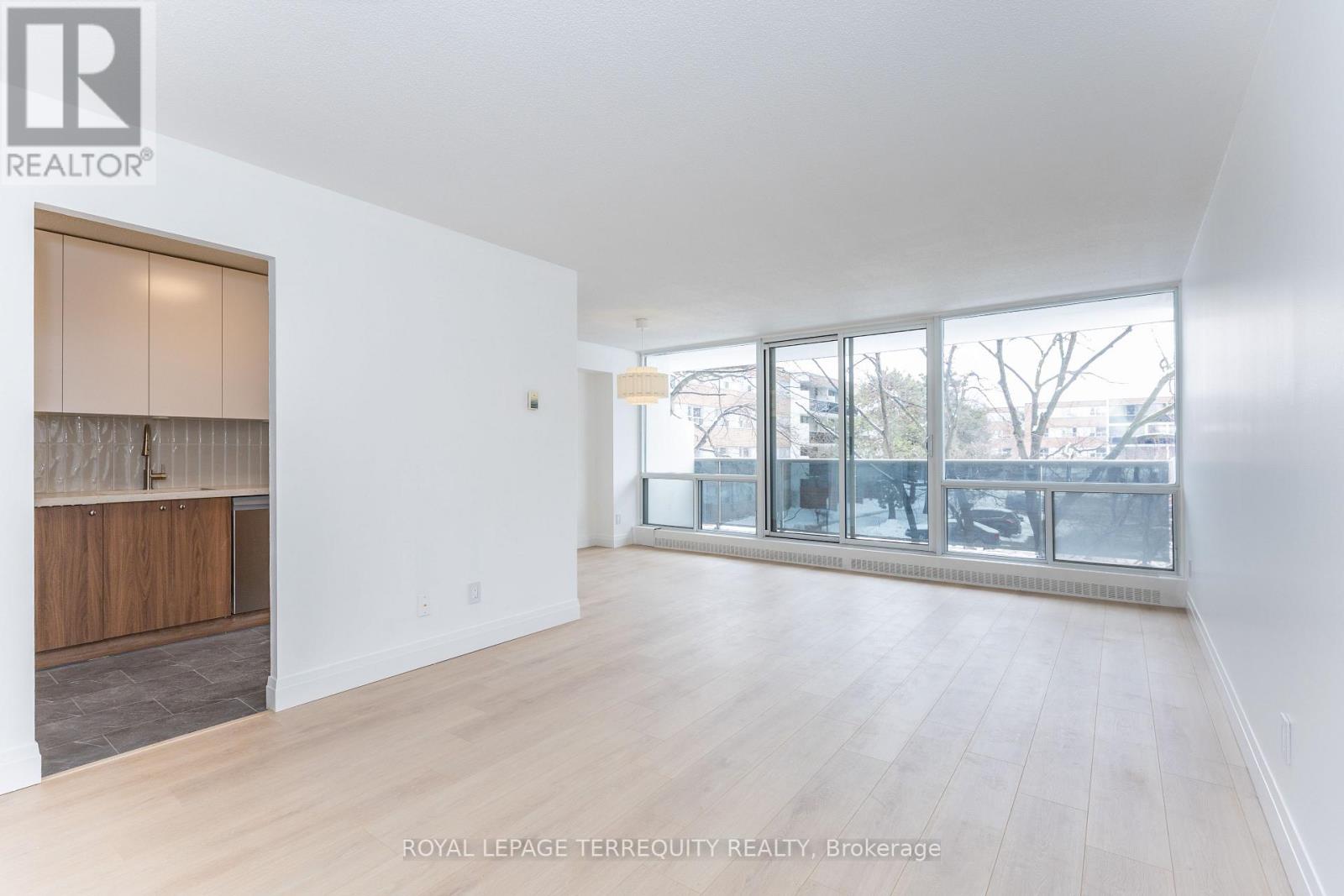 202 - 30 Sunrise Avenue, Toronto, Ontario  M4A 2R3 - Photo 9 - C12807362