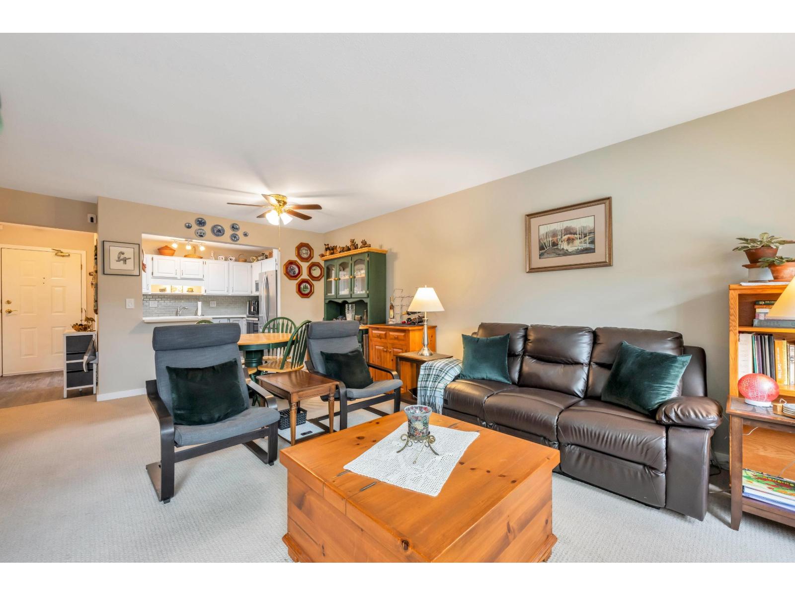 306 14950 Thrift Avenue, White Rock, British Columbia  V4B 2J9 - Photo 7 - R3091872