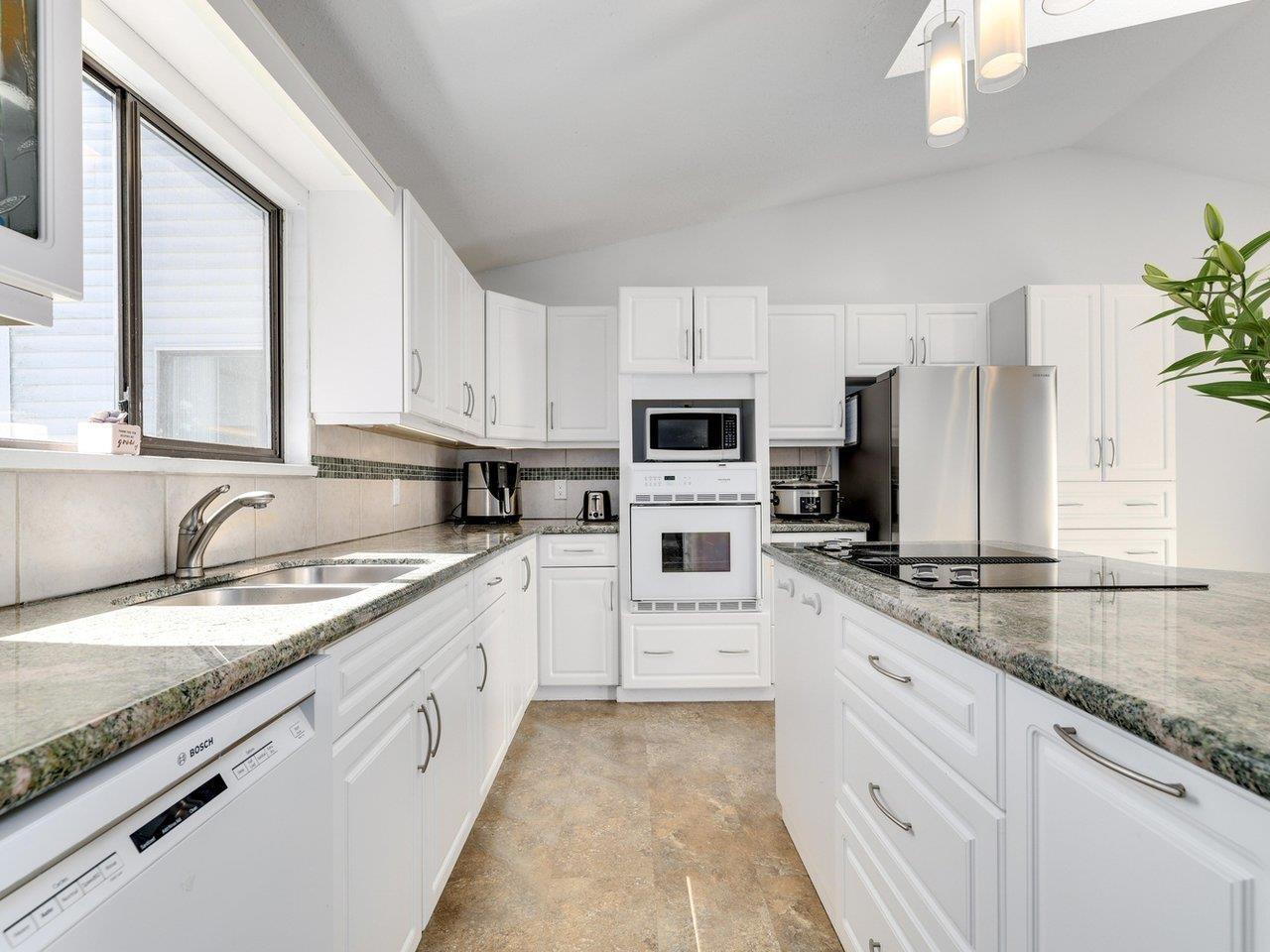 14084 17b Avenue, Surrey, British Columbia  V4A 6S8 - Photo 16 - R3091820