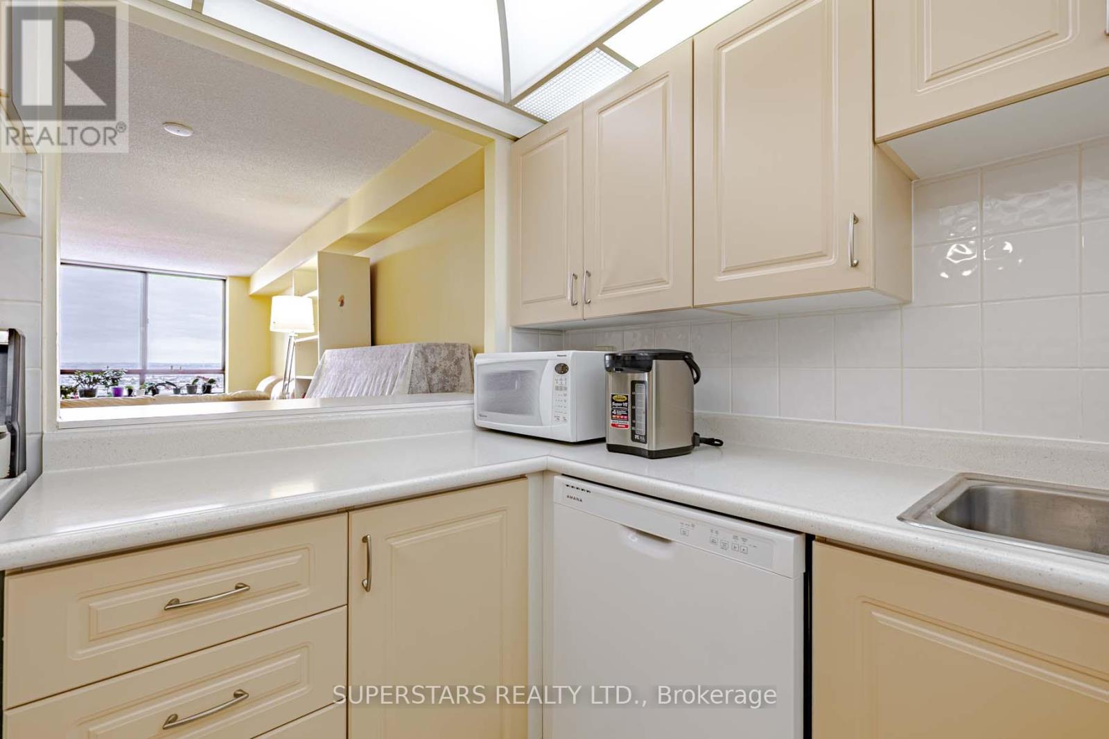 1929 - 25 Bamburgh Circle, Toronto, Ontario M1W 3W2 - Photo 12 - E12807282