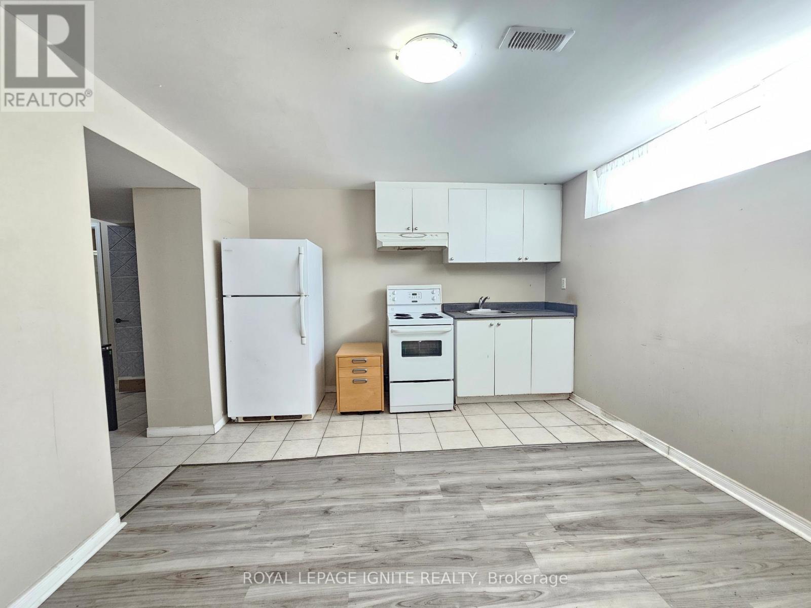 Bsmt - 48 Roseglor Crescent, Toronto, Ontario  M1P 3T6 - Photo 4 - E12807382