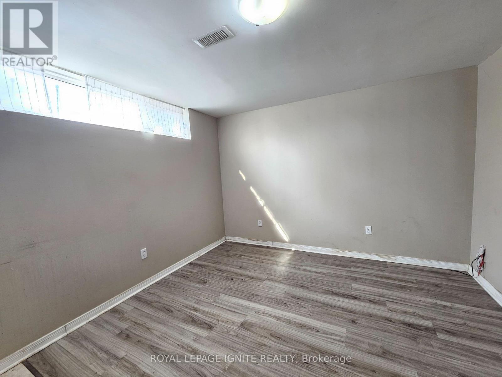 Bsmt - 48 Roseglor Crescent, Toronto, Ontario  M1P 3T6 - Photo 5 - E12807382