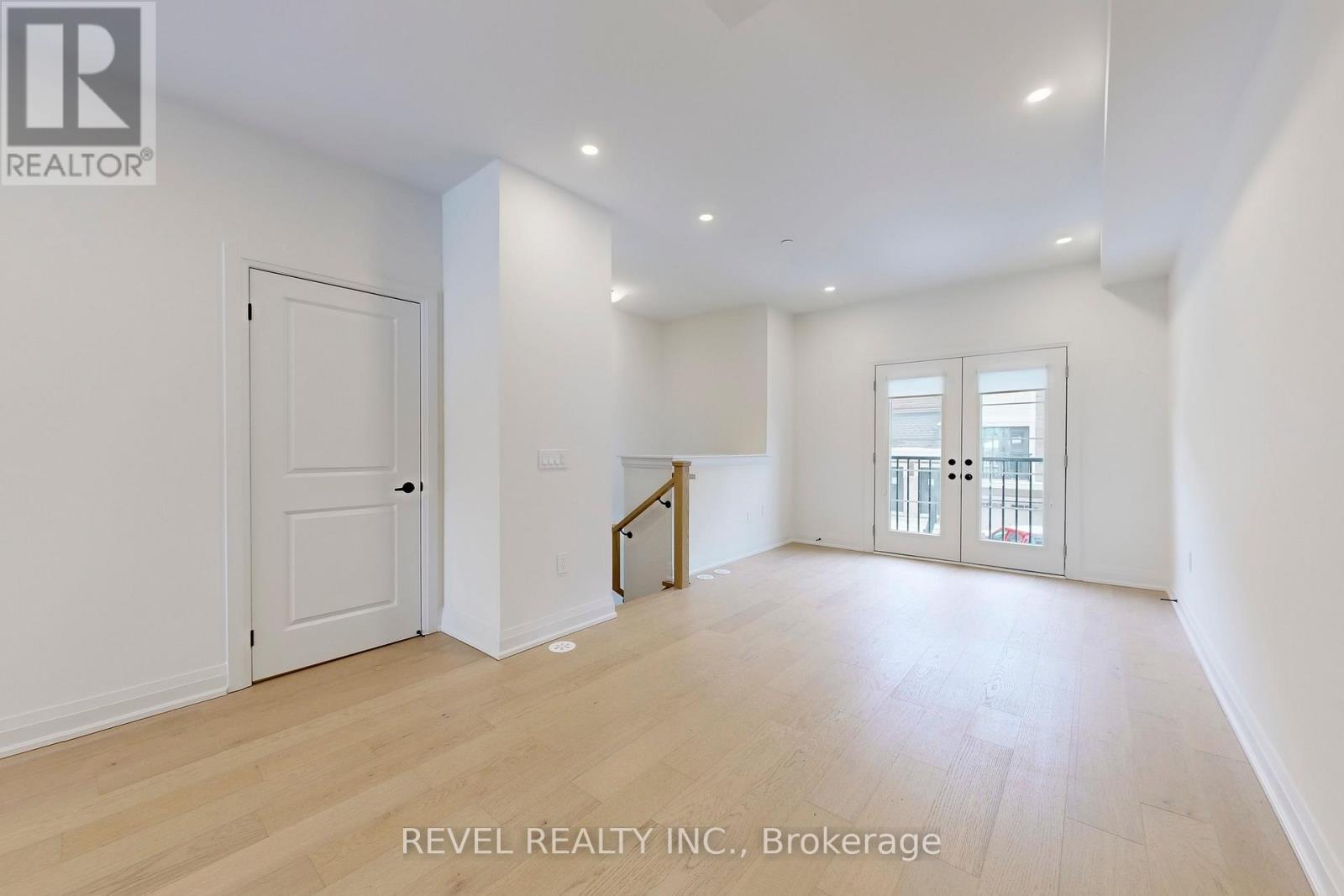 18 Marret Lane, Clarington, Ontario  L1B 0X2 - Photo 4 - E12807496