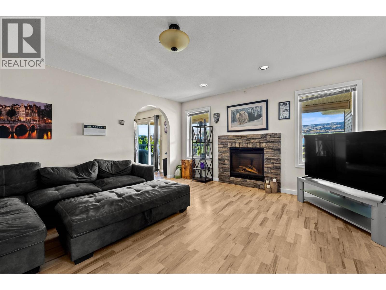 1690 Bann Street, Merritt, British Columbia  V1K 1E9 - Photo 24 - 10376635