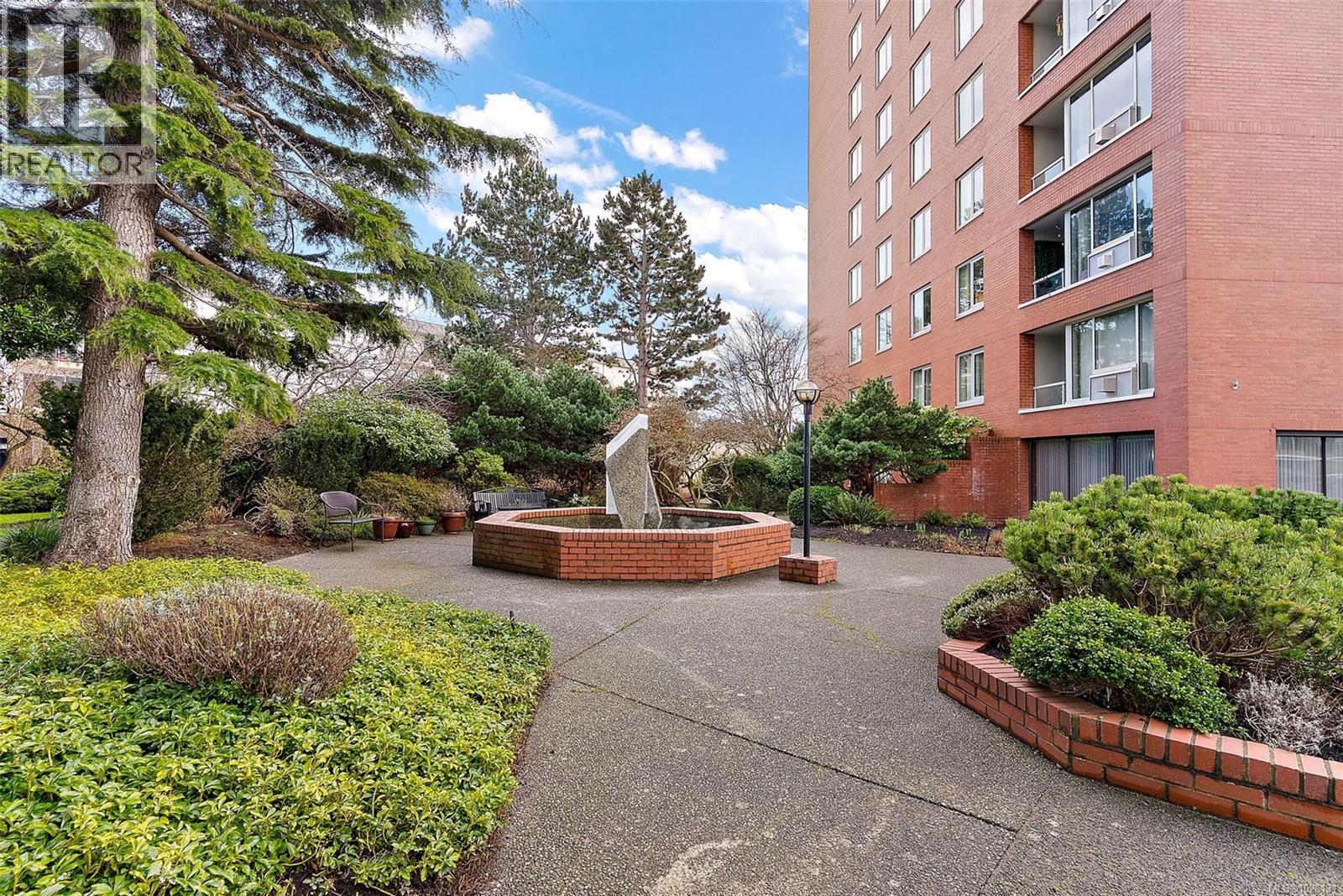 104 325 Maitland St, Victoria, British Columbia  V9A 7E9 - Photo 32 - 1026131