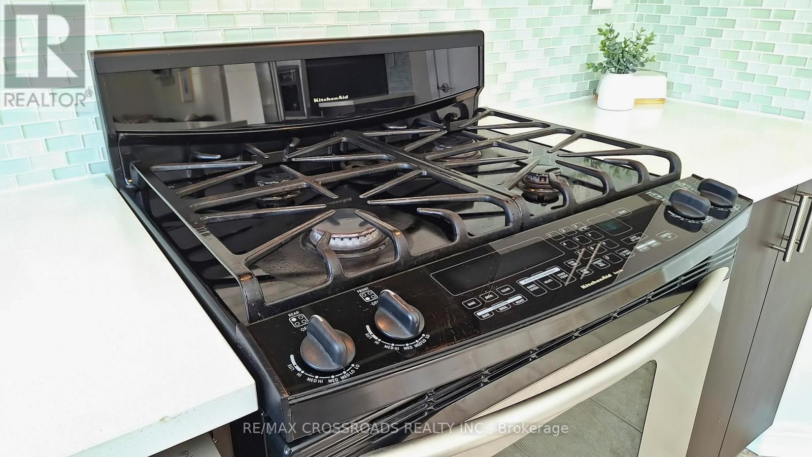 122 Destino Crescent, Vaughan, Ontario  L4H 3E2 - Photo 11 - N12807300