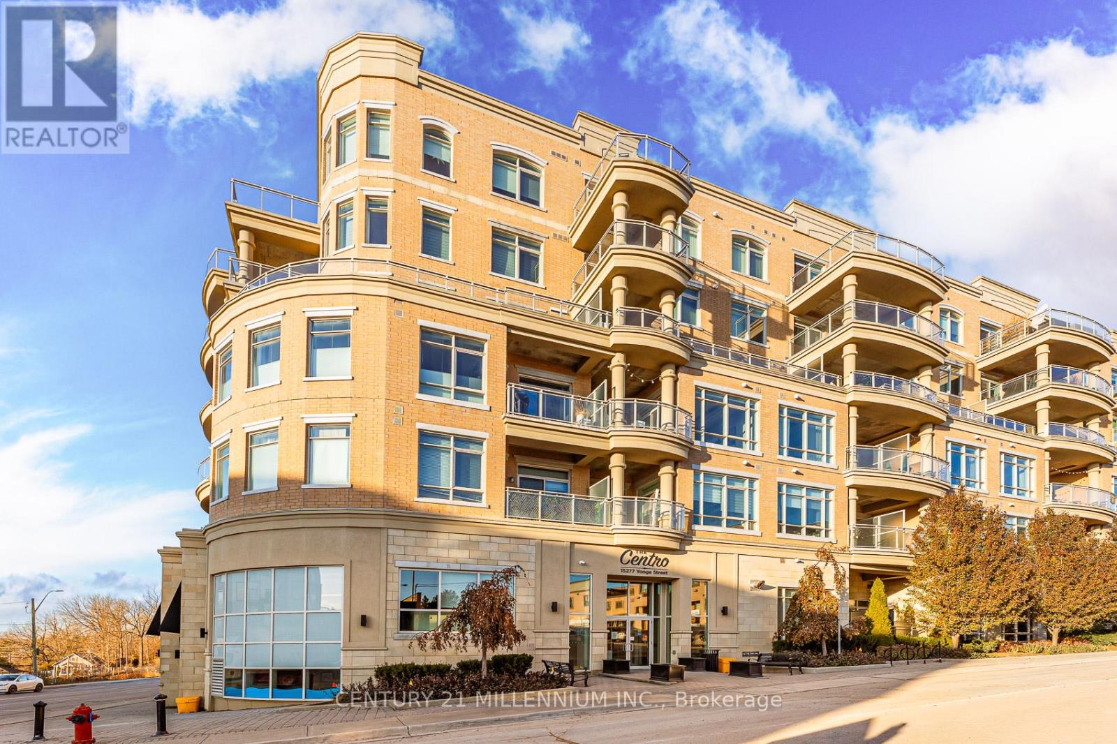 419 - 15277 YONGE STREET, Aurora, Ontario