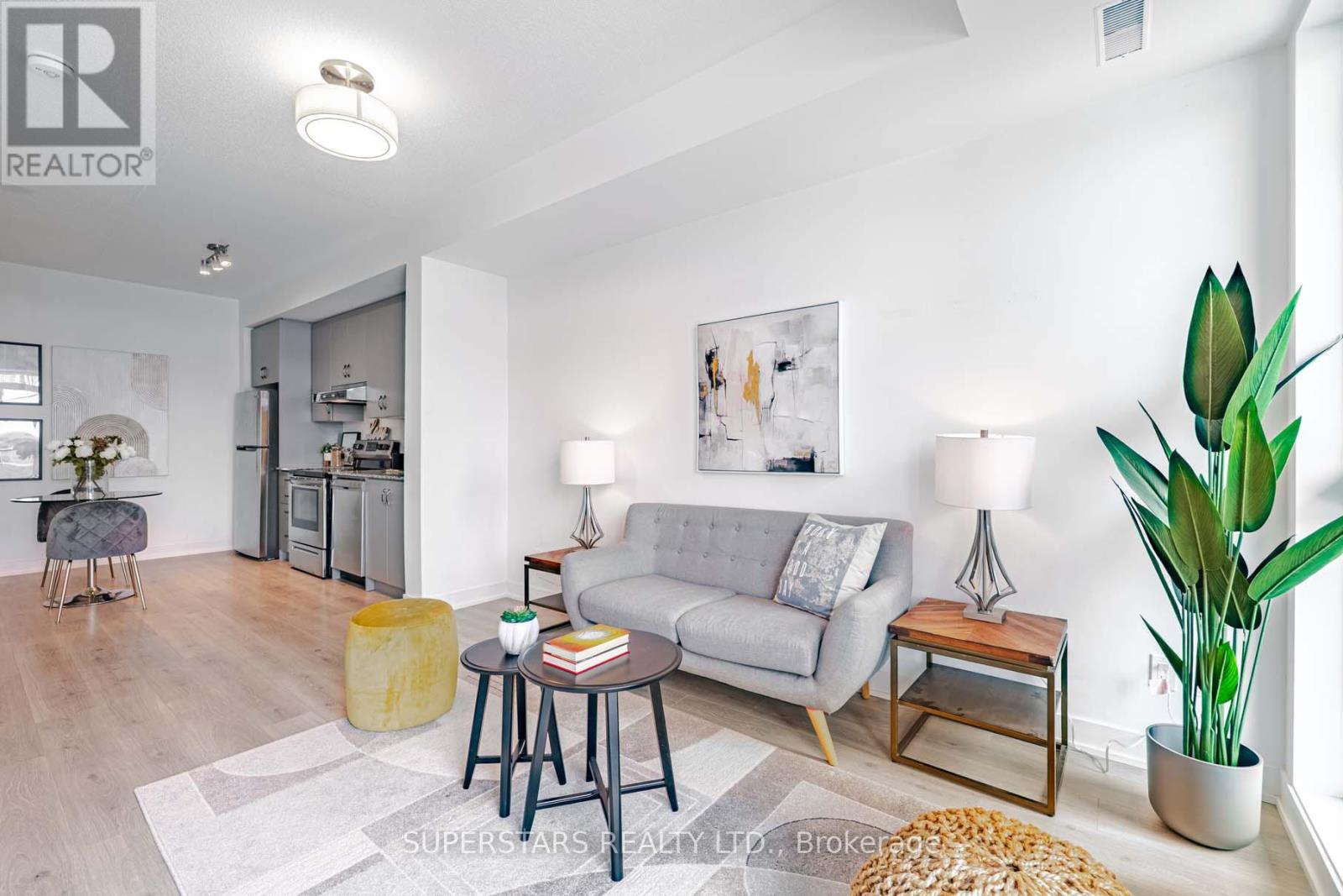 308 - 1 Climo Lane, Markham, Ontario L6E 0V8 - Photo 5 - N12807358