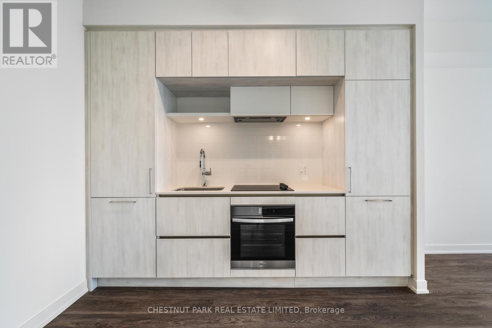 1033 - 2 David Eyer Road, Richmond Hill, Ontario  M4S 0N5 - Photo 3 - N12807458