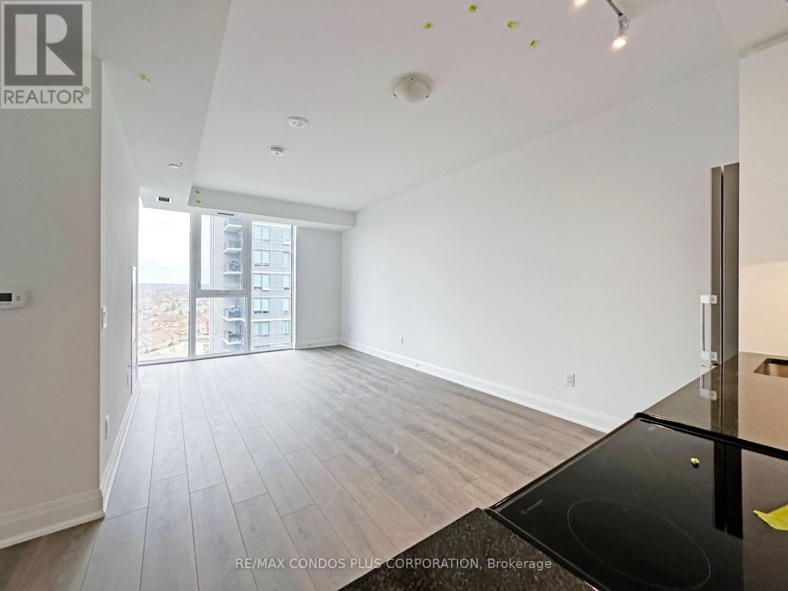 1210 - 20 Gatineau Drive, Vaughan, Ontario  L4J 0L3 - Photo 4 - N12807488