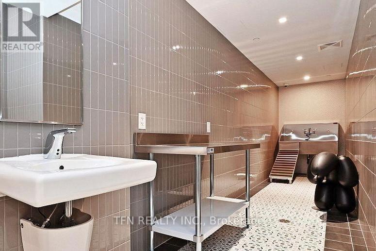 2005 - 8 Widmer Street, Toronto, Ontario  M5V 0W6 - Photo 44 - C12804802