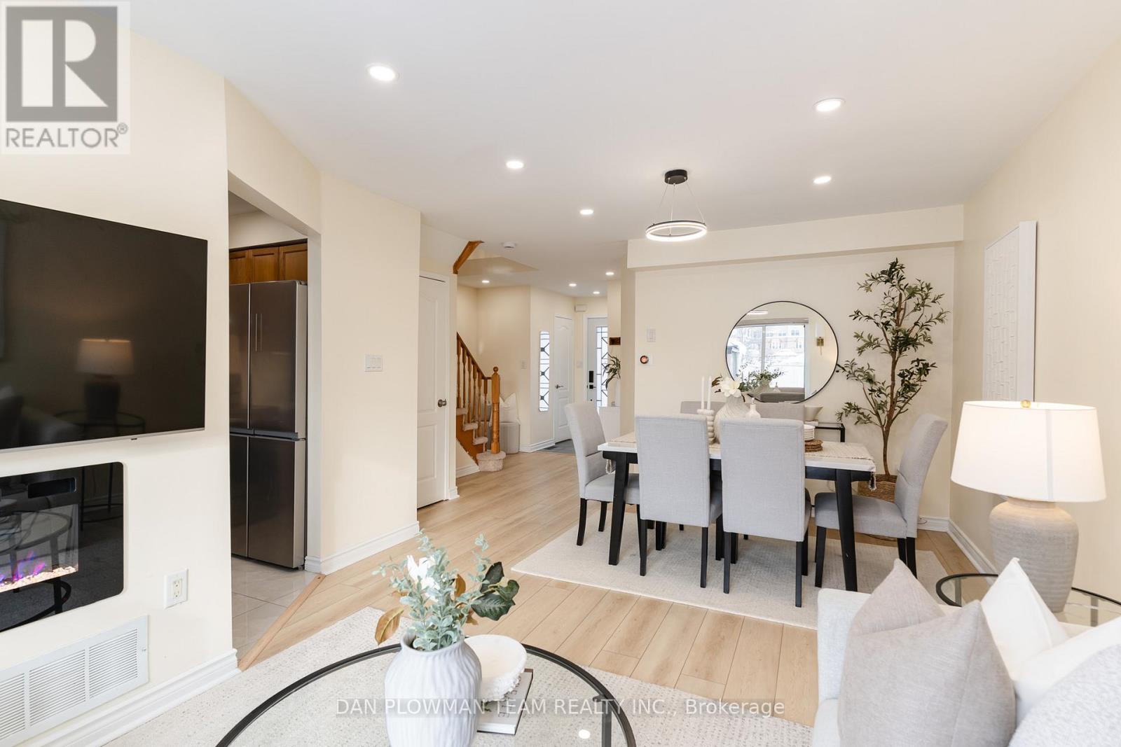 8 Oglevie Drive, Whitby, Ontario  L1R 2Y4 - Photo 17 - E12798968