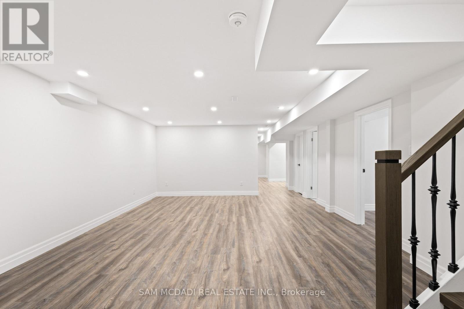 2535 Robin Drive, Mississauga, Ontario  L5K 2G2 - Photo 31 - W12807278