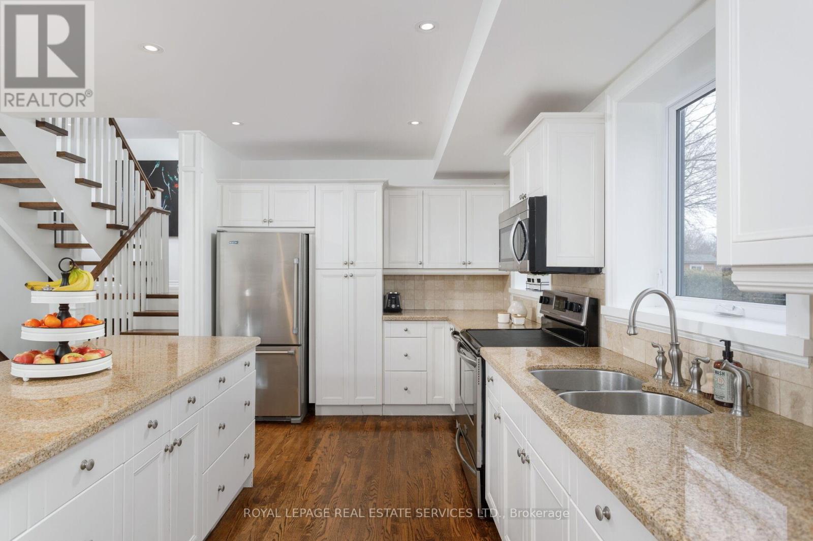 2088 Saxon Road, Oakville, Ontario  L6L 2V2 - Photo 12 - W12807280