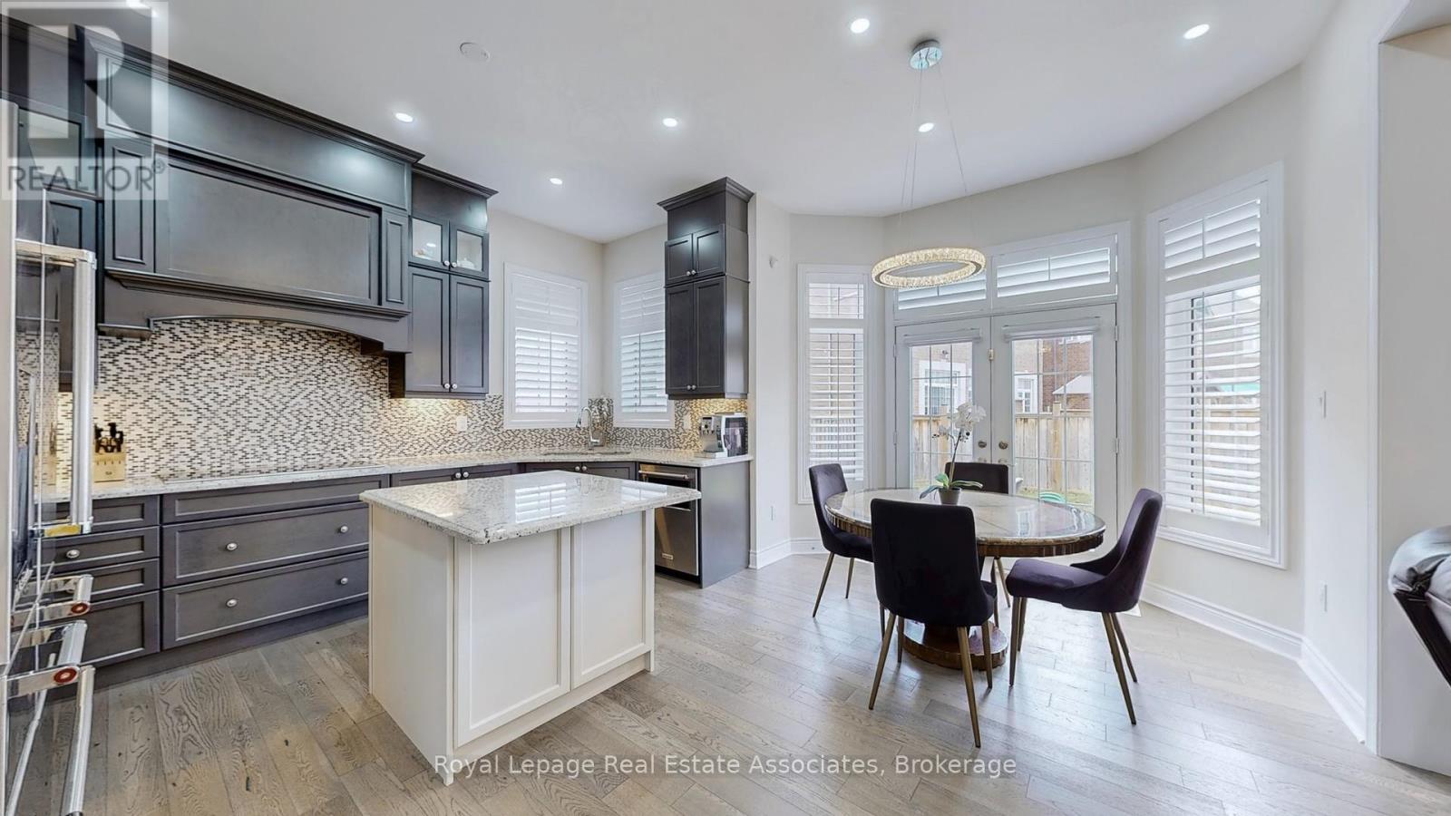 212 Niagara Trail, Halton Hills, Ontario  L7G 0H9 - Photo 11 - W12807296