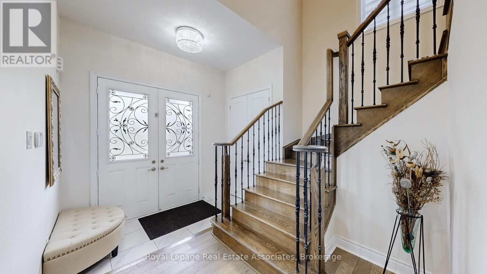 212 Niagara Trail, Halton Hills, Ontario  L7G 0H9 - Photo 18 - W12807296