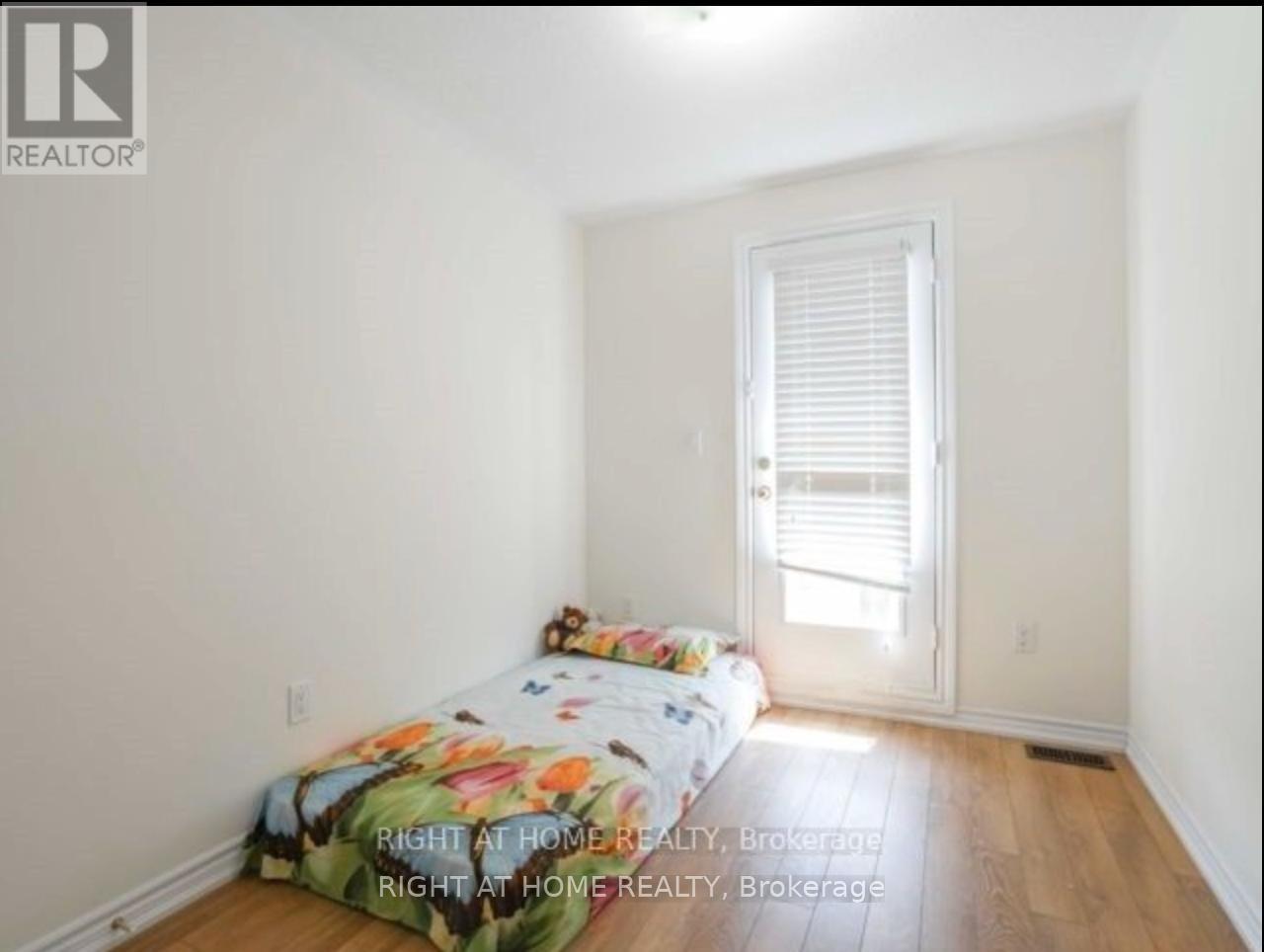 90 New Pines Trail, Brampton, Ontario  L6Z 0B4 - Photo 11 - W12807302