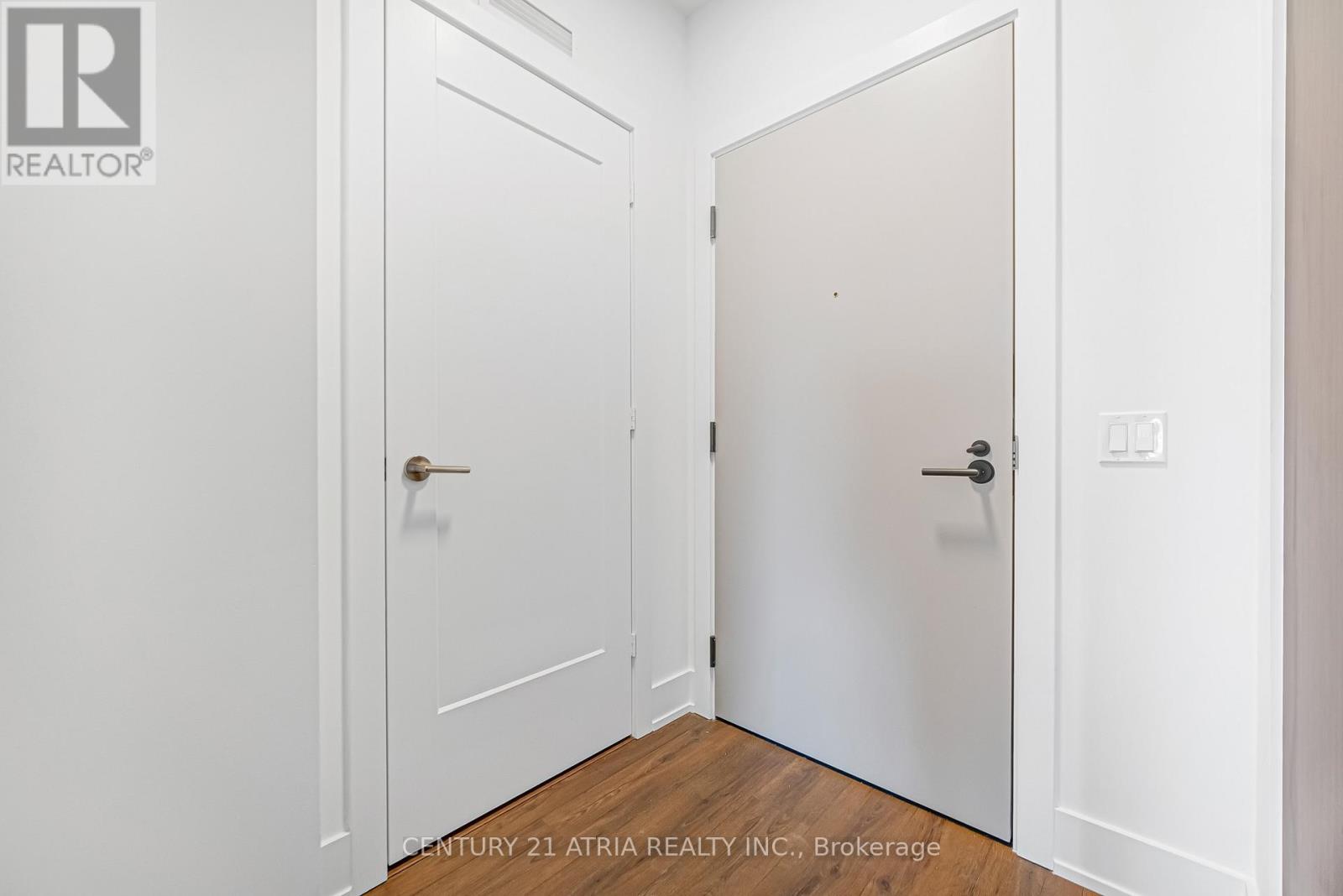 311 - 858 Dupont Street, Toronto, Ontario  M6G 0C1 - Photo 5 - W12807320